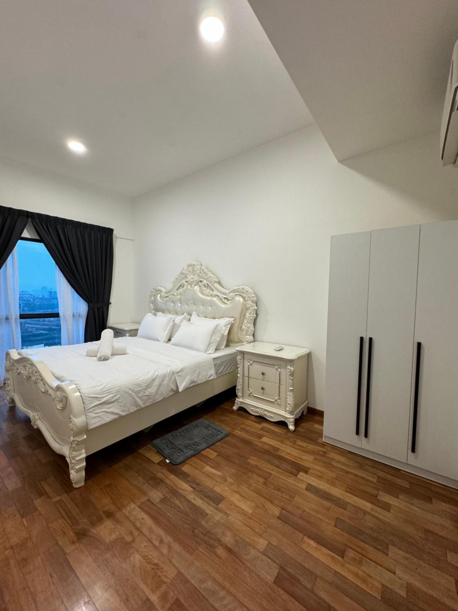 Reizz Residence By Perkasa Куала Лумпур Екстериор снимка